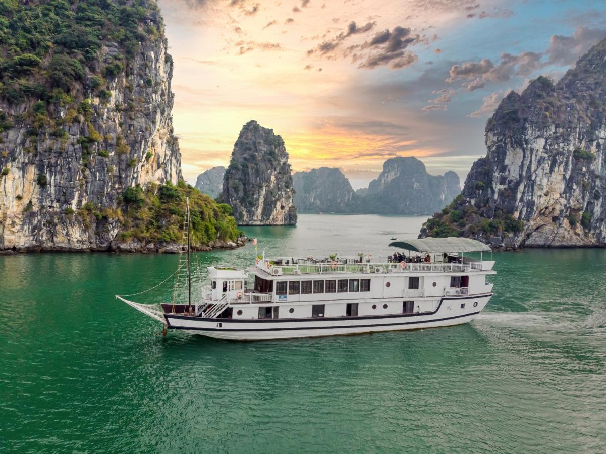 Готель Legend Cruise Халонг Екстер'єр фото